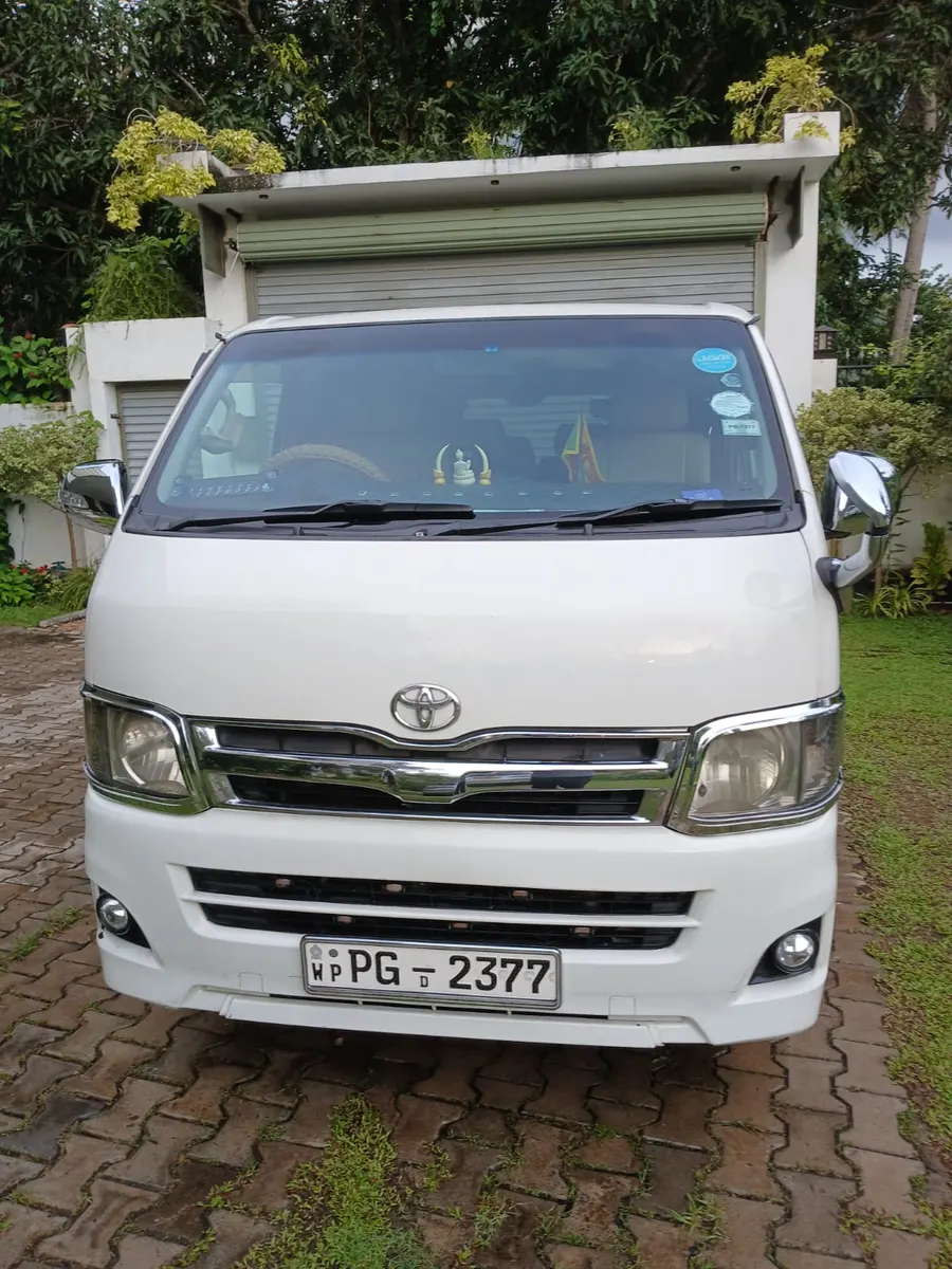 Classic Touring Van available for private Sri Lanka tours